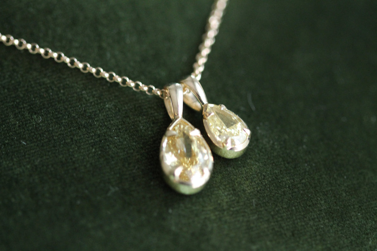 The Icon Pendant™ | 10k Yellow Gold 2ct Yellow Diamond