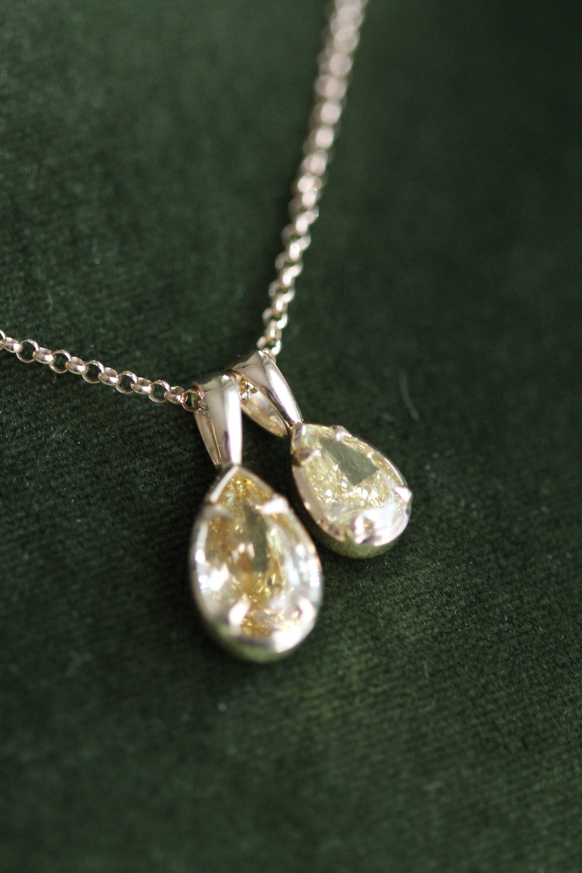 The Icon Pendant™ | 10k Yellow Gold 2ct Yellow Diamond