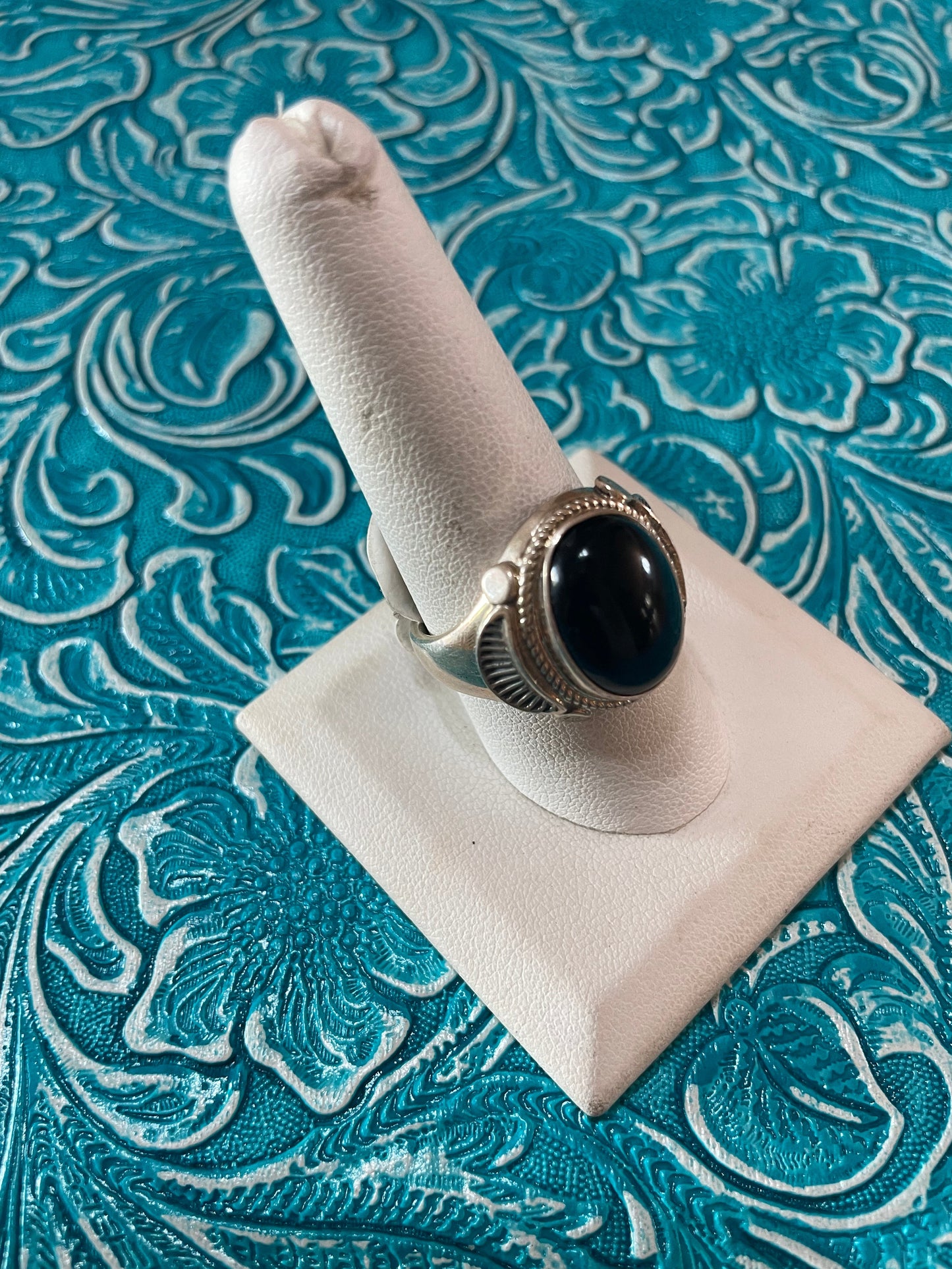 Old Pawn Navajo Sterling Silver & Black Onyx Ring Size 9