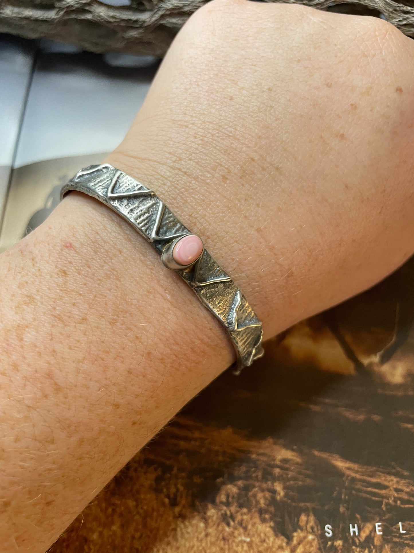 Navajo Pink Conch & Sterling Silver Tufa Cast Cuff Bracelet Signed